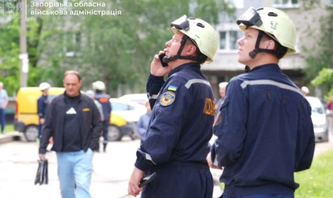 Війська РФ вдарили дронами по Запоріжжю, пошкоджено підприємства та житлові будинки, є загиблий